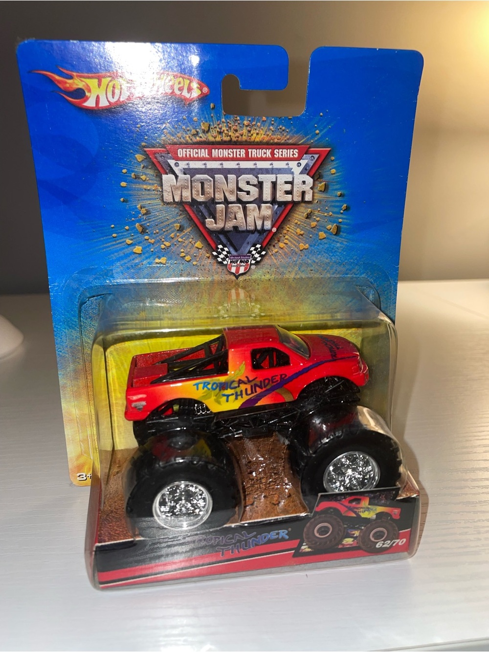 Hot wheels monster jam tropical thunder truck
